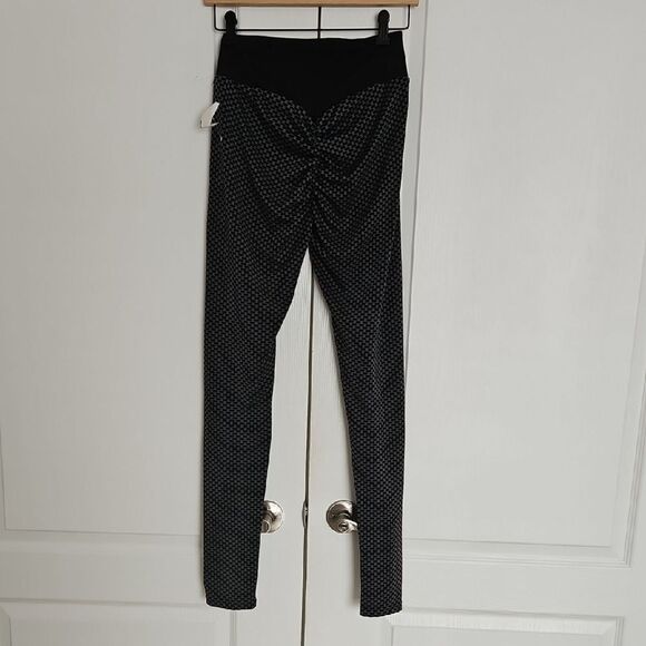 Black and Gray Leggings With Butt-Lift - Picture 5 of 16